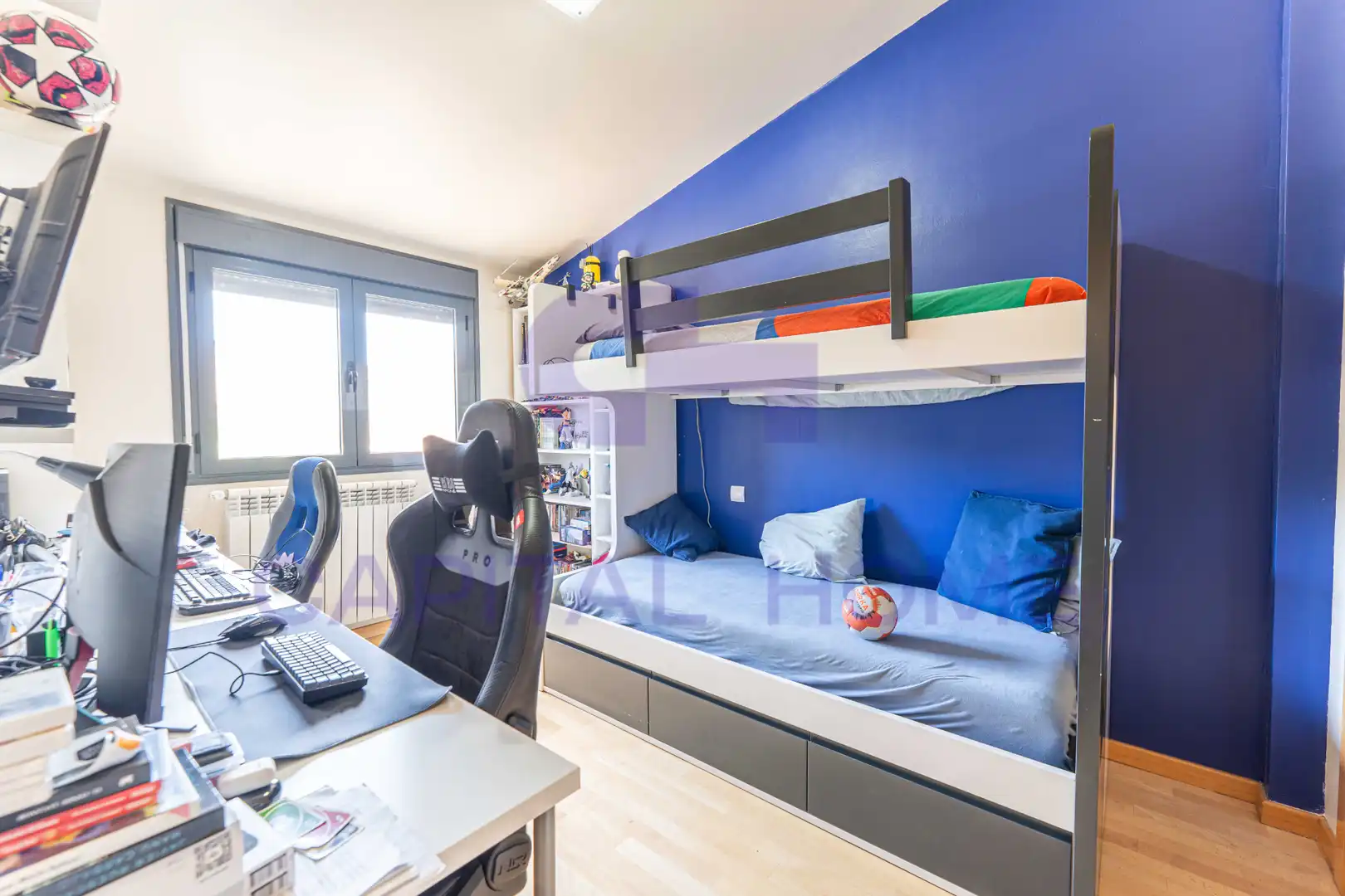 Habitación de Casa adosada en venta en Navalcarnero con Aire acondicionado, Calefacción y Jardín privado