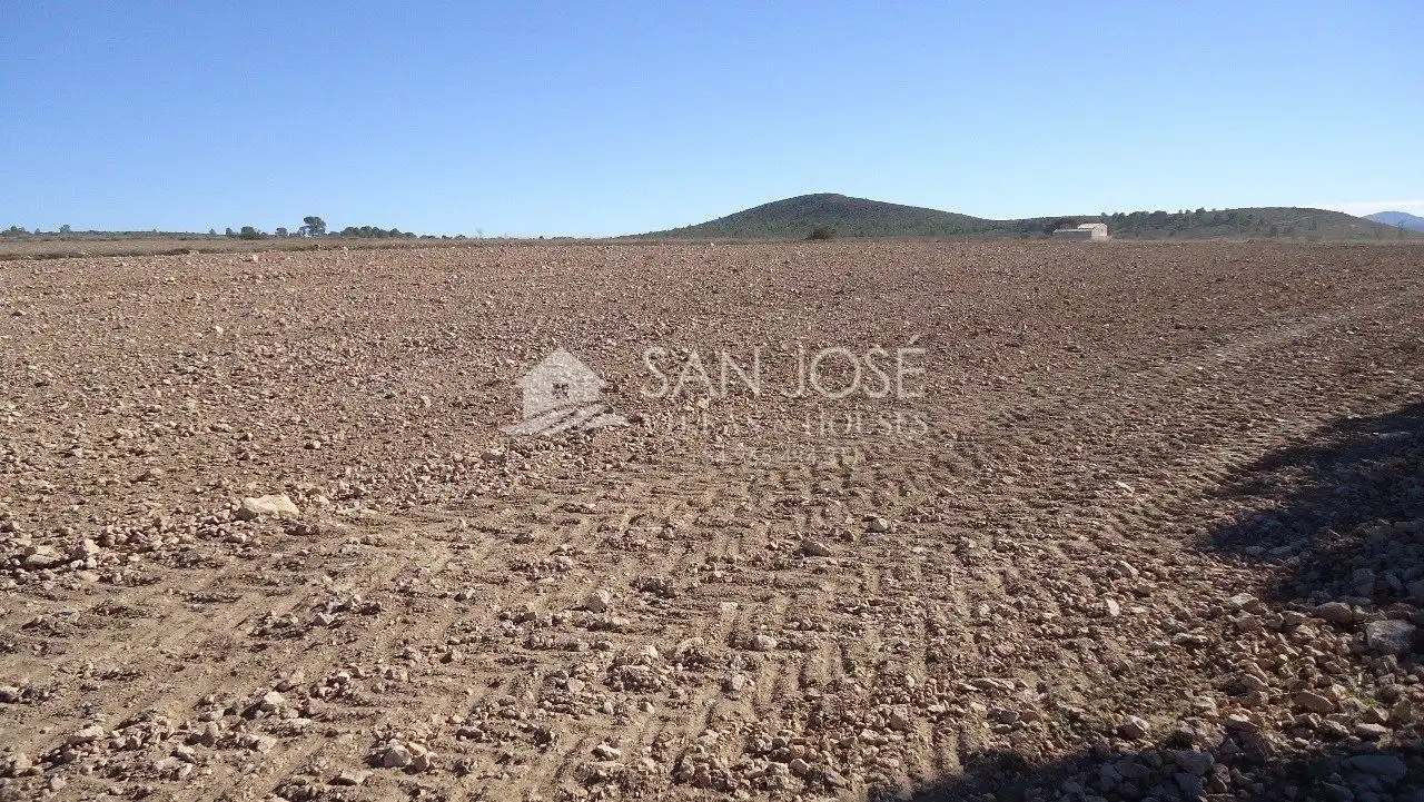 Finca rústica en venda en Yecla