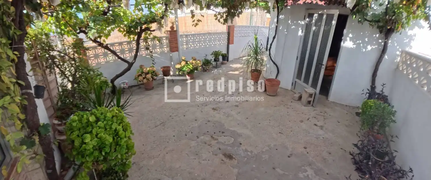 Terrasse von Haus oder Chalet zum Verkauf in Castellón de la Plana / Castelló de la Plana mit Privatgarten und Abstellraum