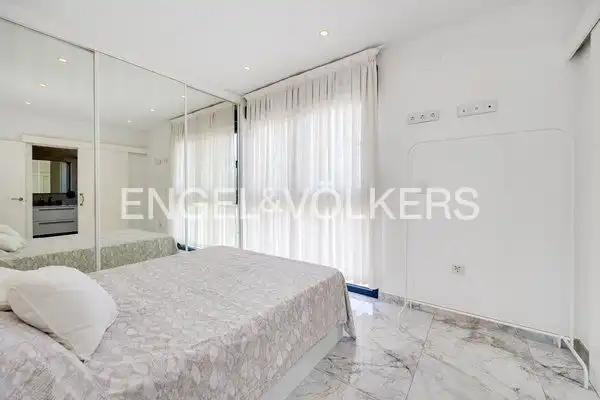 Habitación de Finca rústica en venta en Torrevieja con Aire acondicionado, Calefacción y Jardín privado