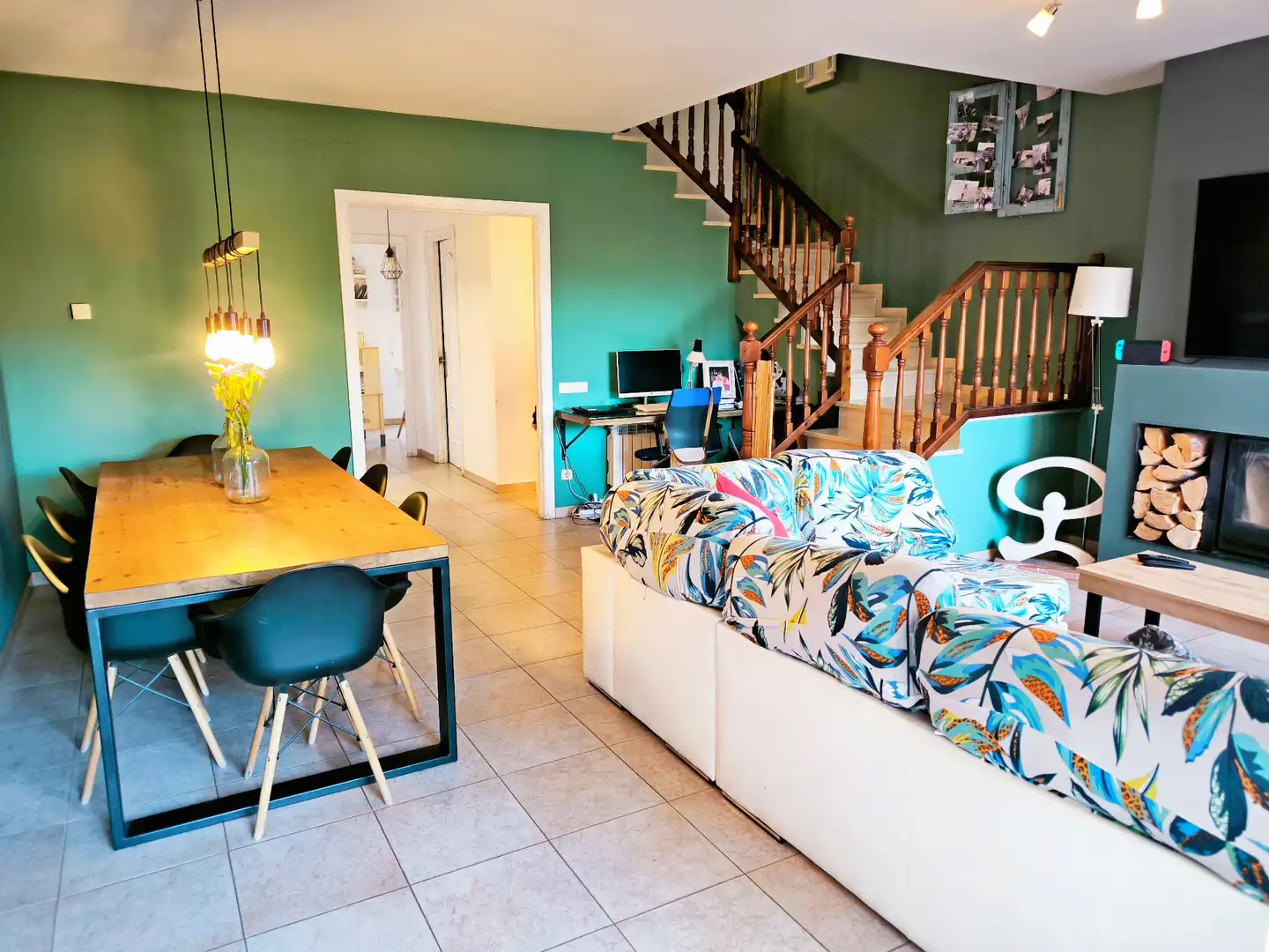 Sala de estar de Casa adosada en venta en Lliçà d'Amunt con Aire acondicionado, Calefacción y Jardín privado