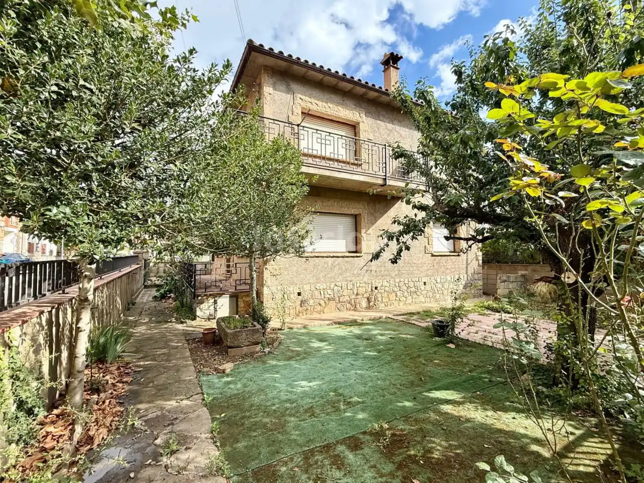Vista exterior de Casa o xalet en venda en L'Estany amb Calefacció i Terrassa