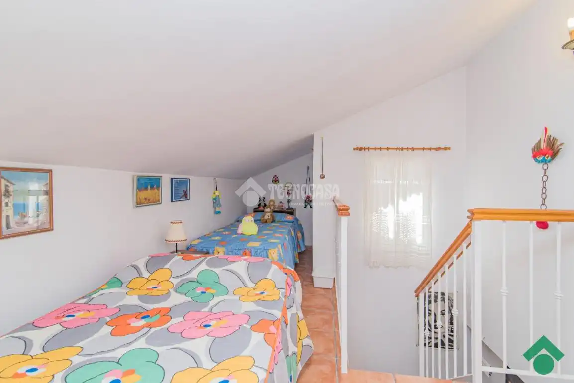 Dormitori de Casa adosada en venda en Granada amb Terrassa i Traster