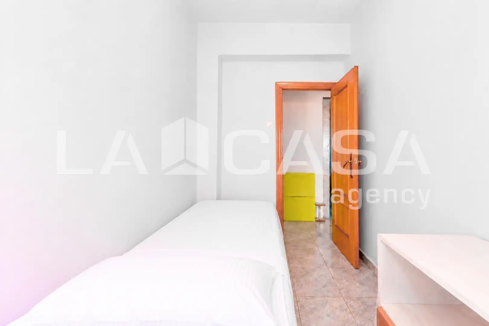 Bedroom of Flat for sale in Valencia
