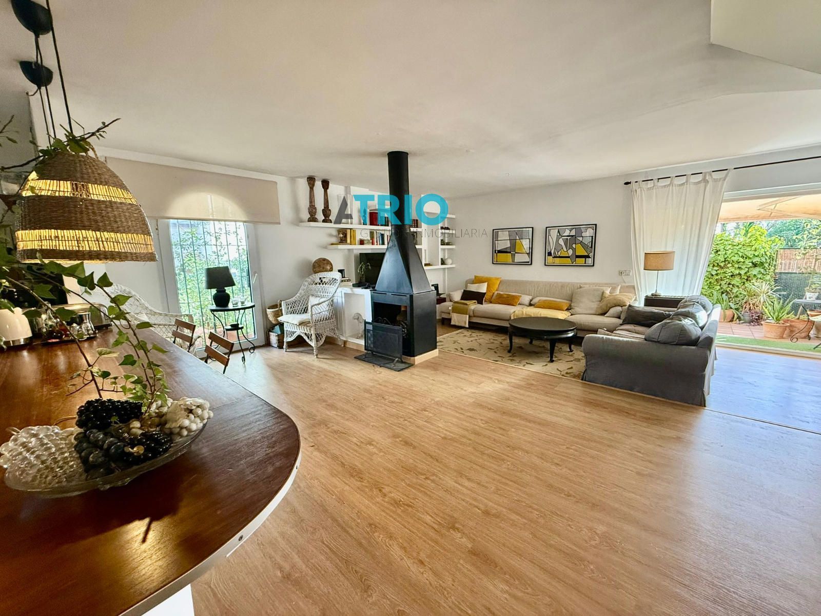Sala d'estar de Dúplex en venda en  Palma de Mallorca amb Calefacció, Jardí privat i Terrassa