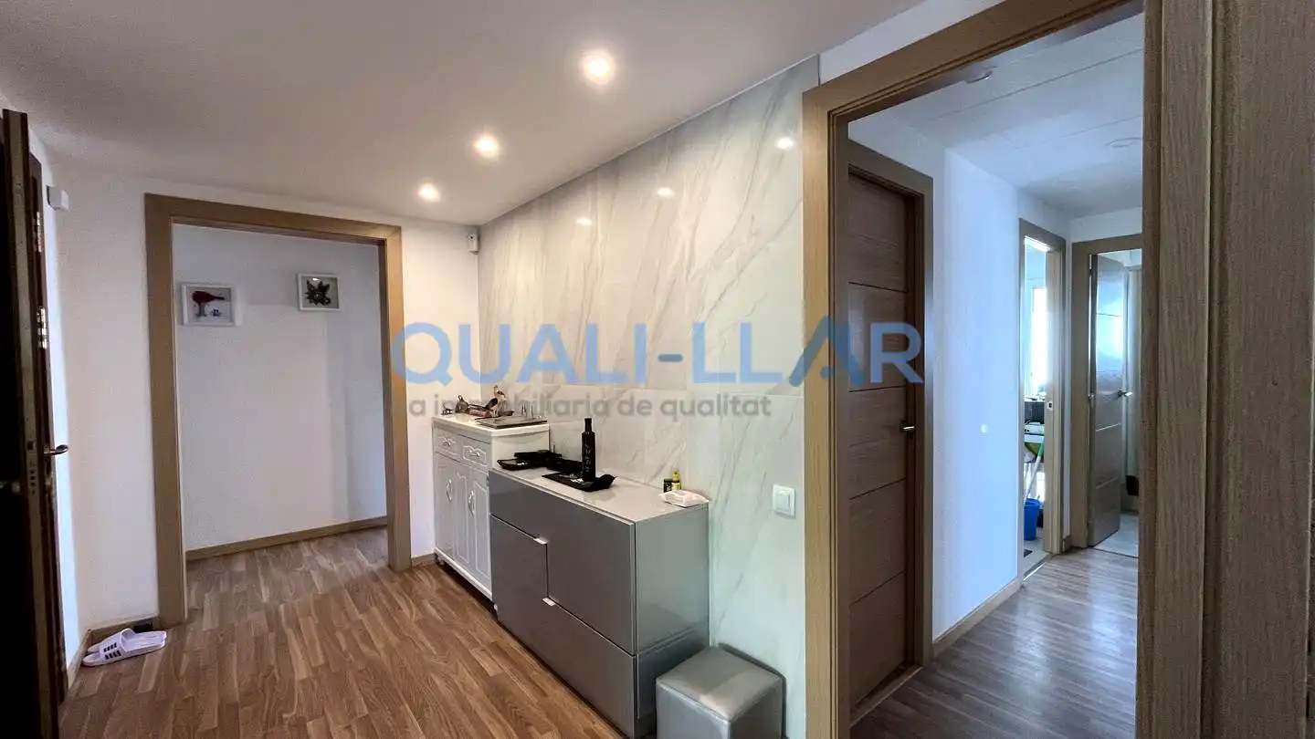 Pis en venda en Sant Feliu de Llobregat amb Aire condicionat, Jardí privat i Parquet