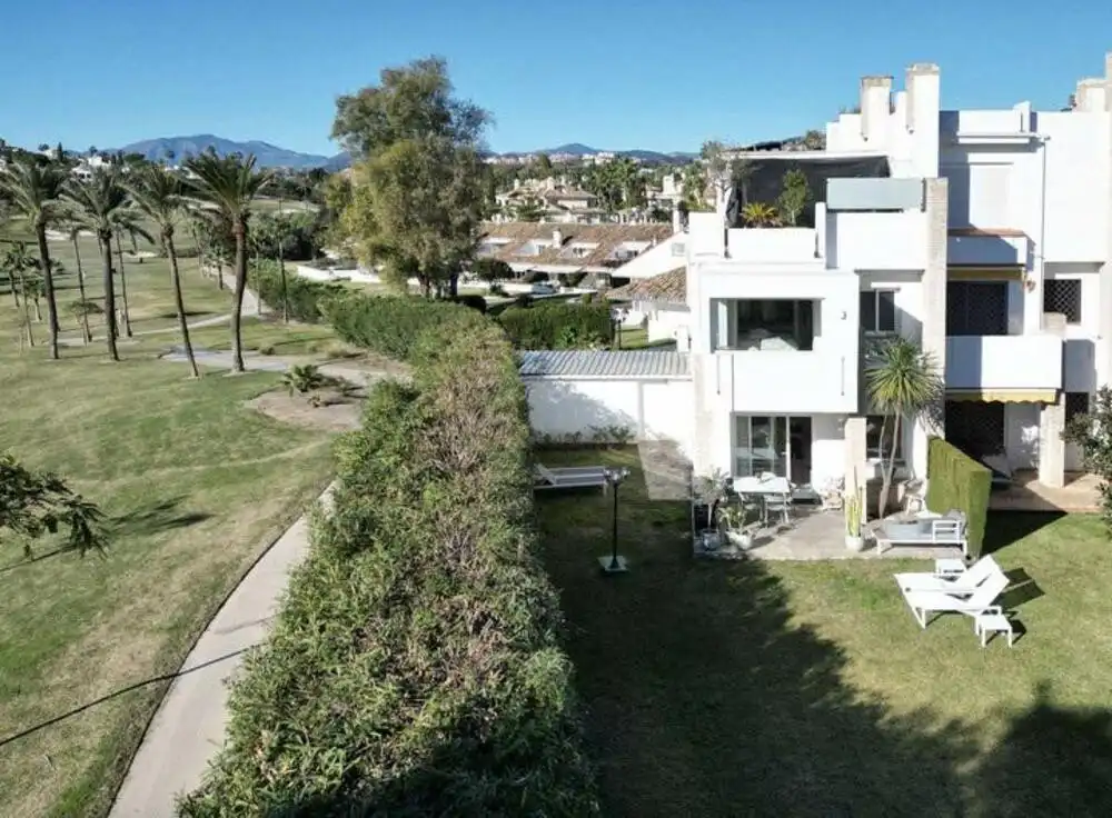 Reihenhaus mit Pool zum Verkauf in Nueva Andalucía, imagen 14