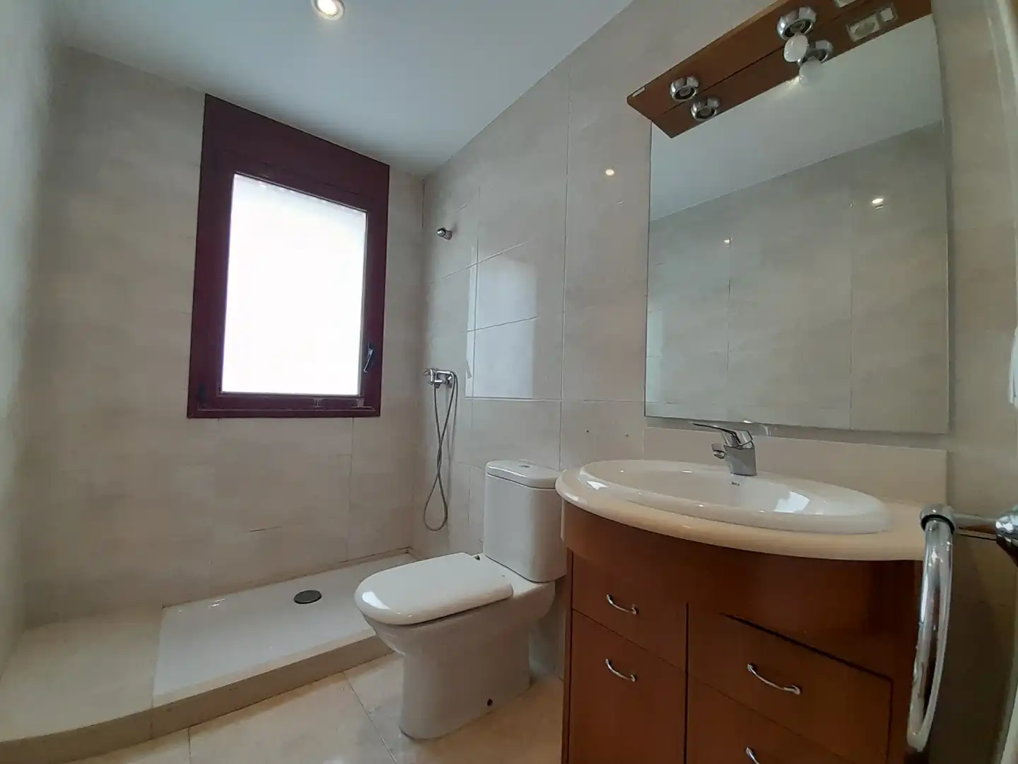 Bathroom of Flat for sale in Olot  with Heating, Storage room and Balcony
