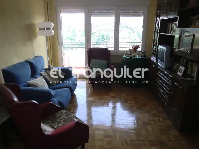 Living room of Flat for rent in Madrid  with Air Conditioner, Parquet flooring and Terrace