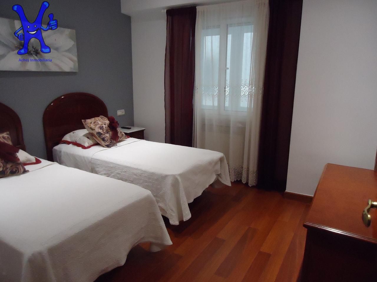 Bedroom of Flat to rent in Salamanca Capital  with Heating and Furnished