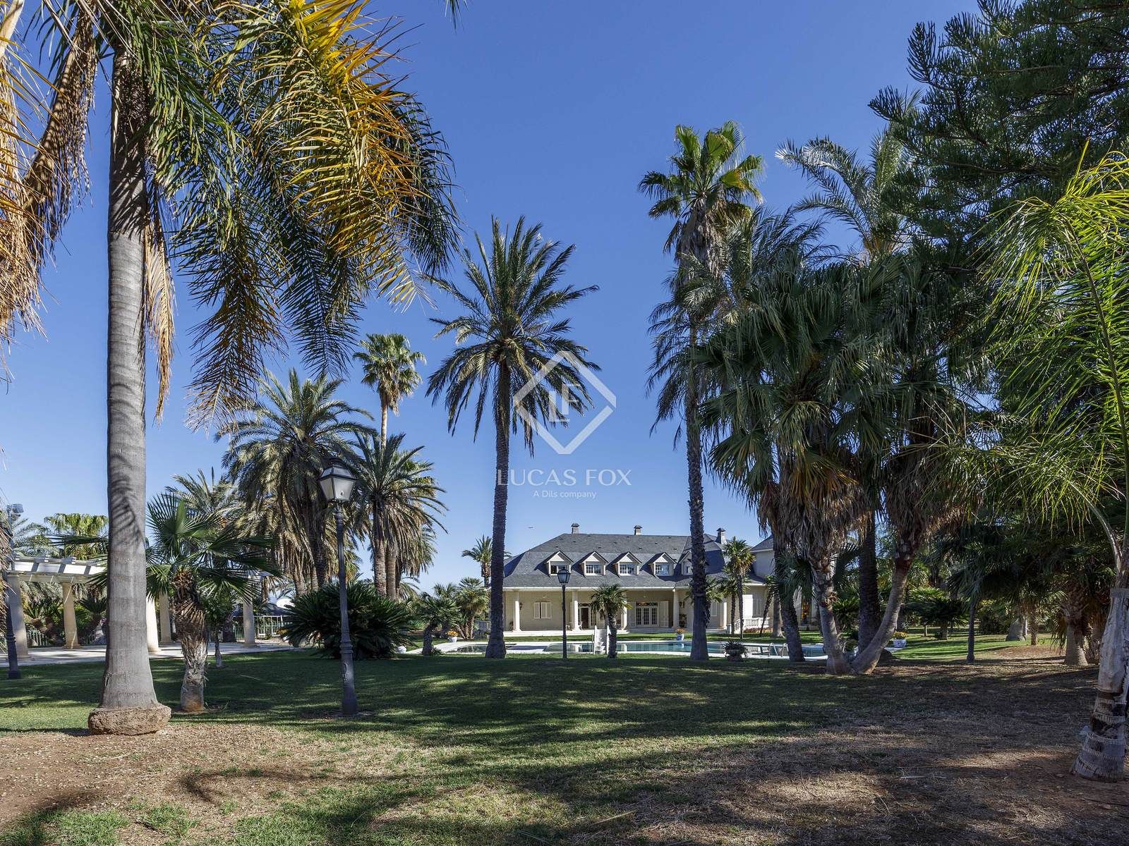 Exterior view of House or chalet for sale in La Pobla de Vallbona  with Air Conditioner, Heating and Private garden