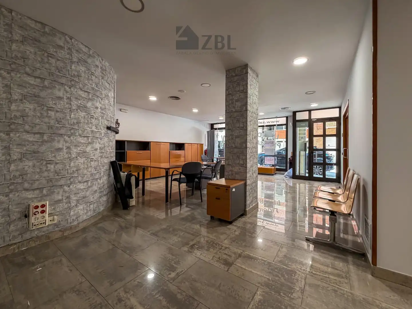 Büro zur Miete in Manresa mit Heizung und Möbliert