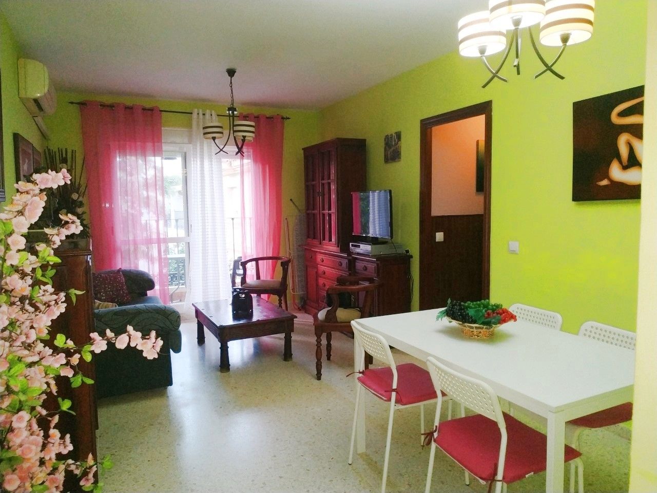 Flat to rent in Calle Nao Concepción, 5, V Centenario - Piletas - Capuchinos