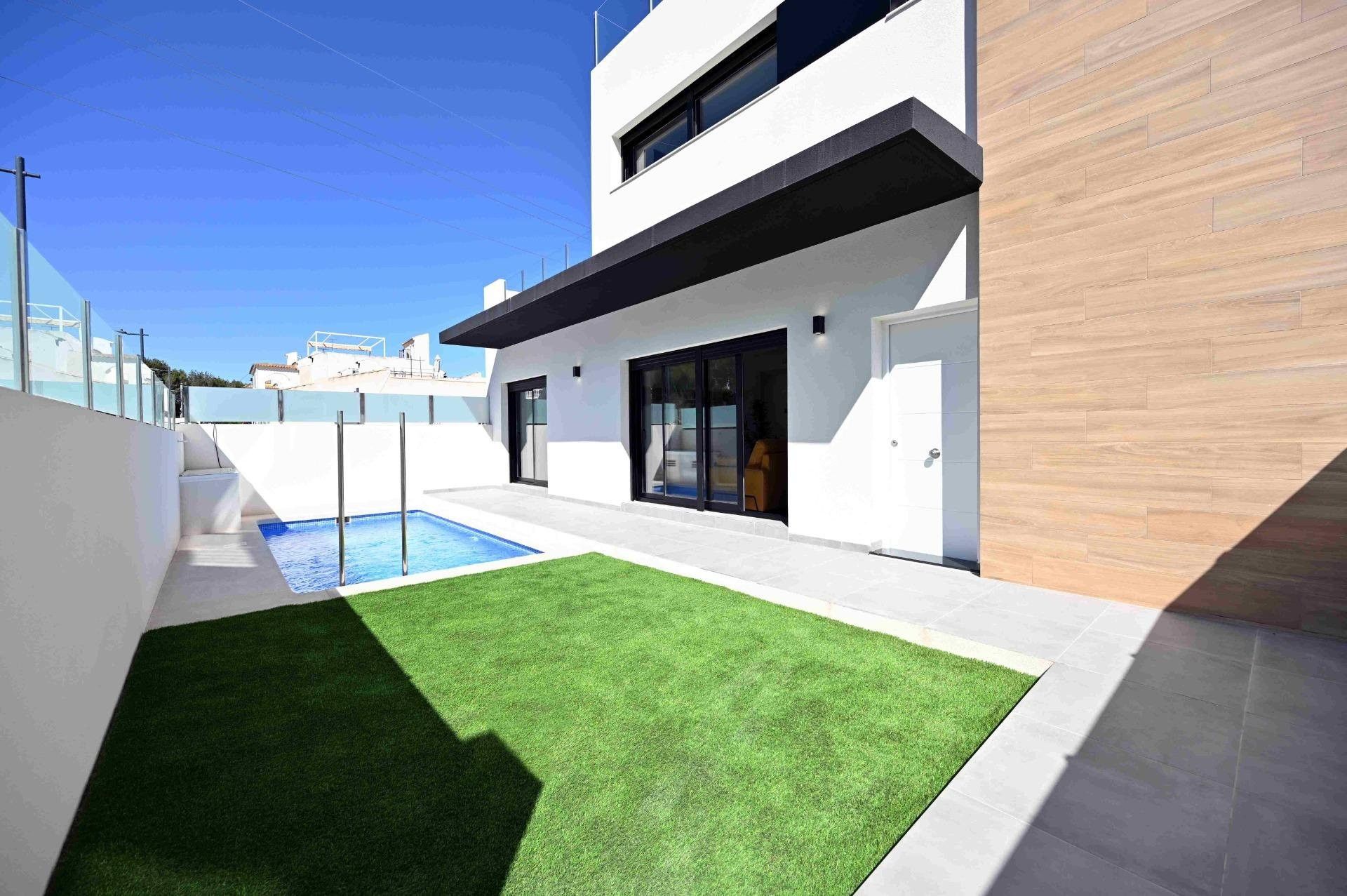 Piscina de Finca rústica en venda en Orihuela amb Aire condicionat, Jardí privat i Terrassa