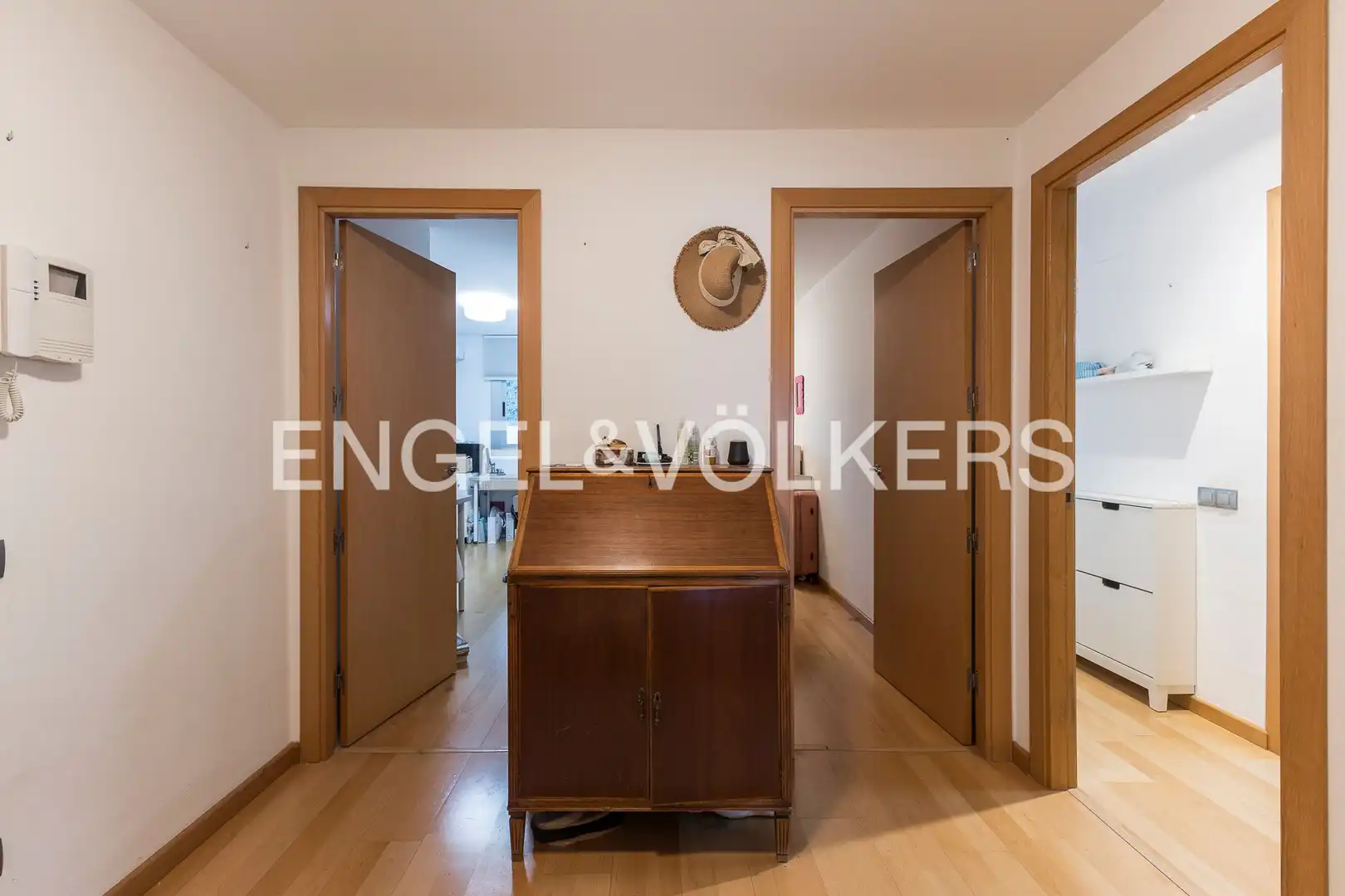 Flat for sale in Barcelona  with Air Conditioner, Heating and Parquet flooring