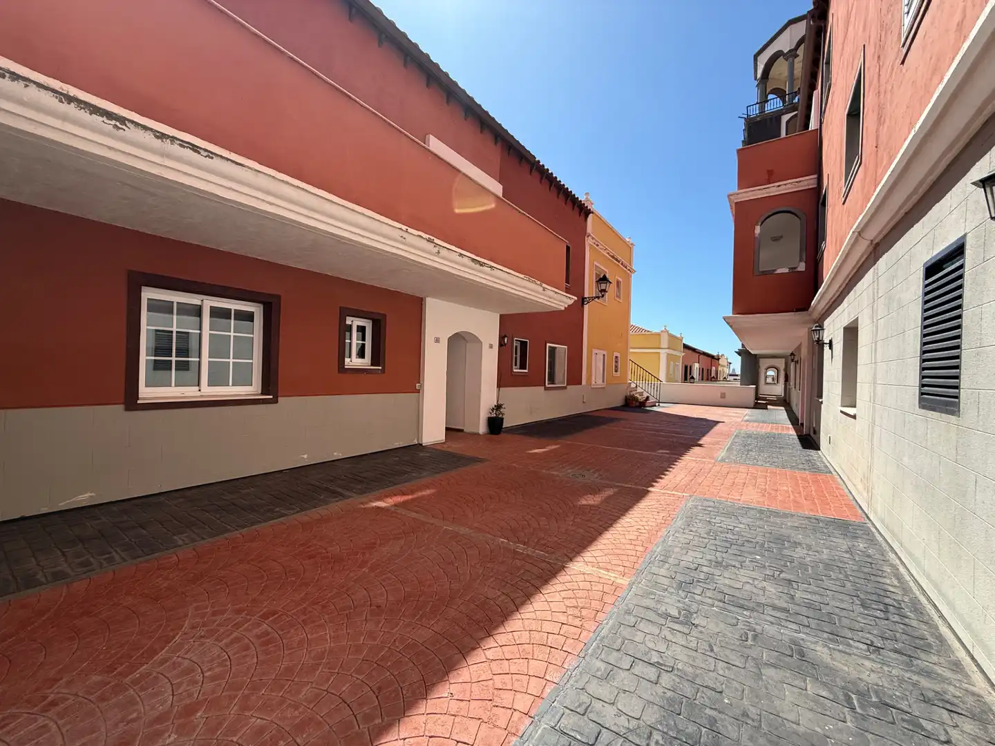 Vista exterior de Piso en venta en San Miguel de Abona con Terraza, Trastero y Amueblado