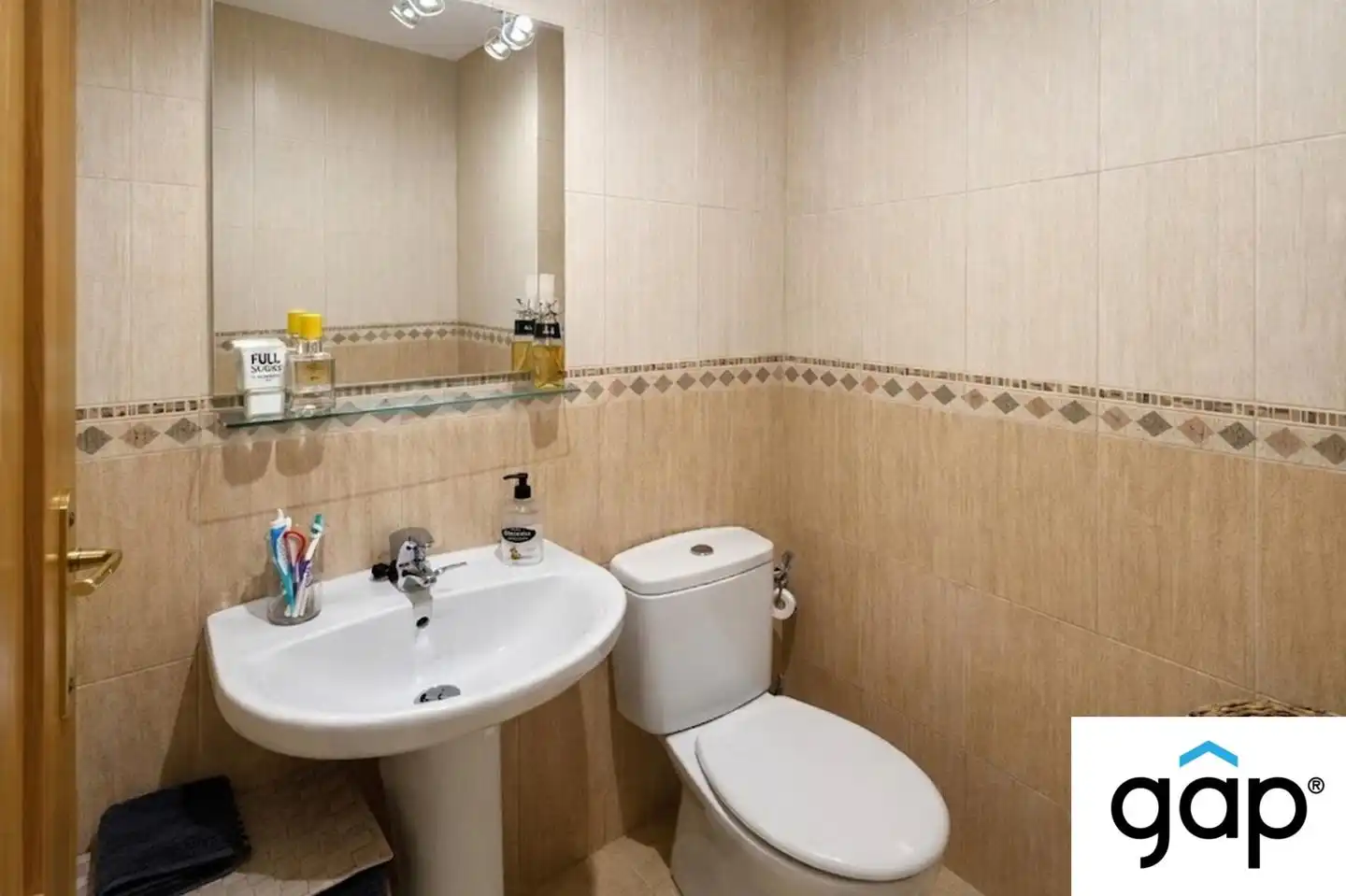 Baño de Planta baja en venta en Arcas del Villar con Calefacción, Terraza y Amueblado