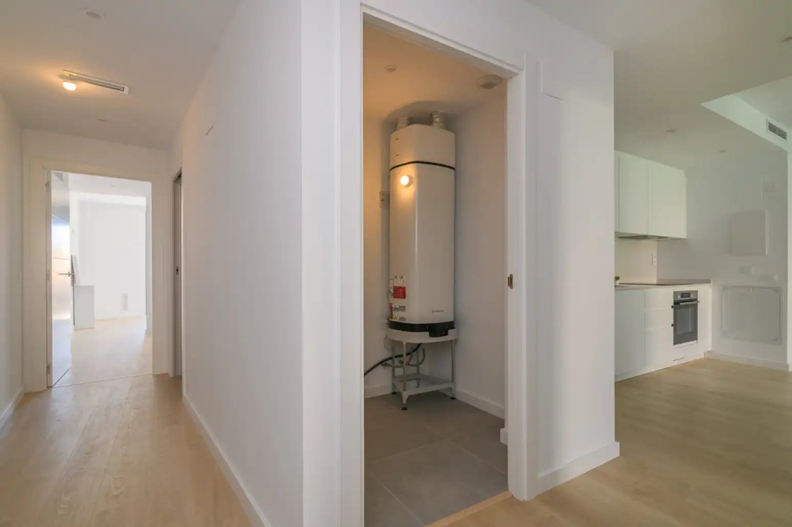 Flat for sale in Cornellà de Llobregat - Carretera ESPLUGUES, La Gavarra