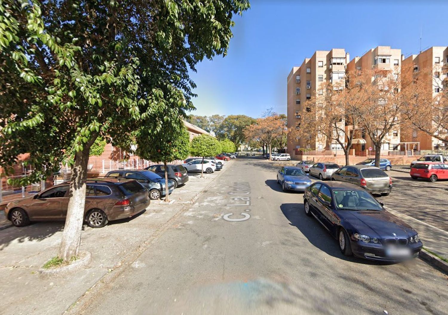 Exterior view of Single-family semi-detached for sale in  Sevilla Capital