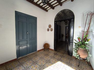 House with balcony for sale in Calle Daoiz 3