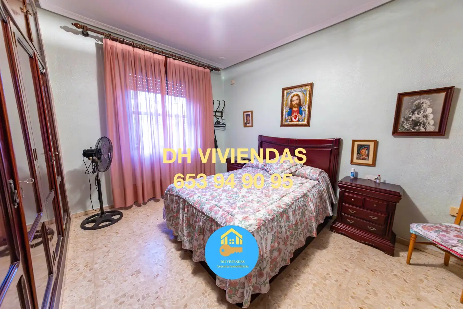 Bedroom of Houses for sale in Dos Hermanas  with Air Conditioner, Private garden and Terrace