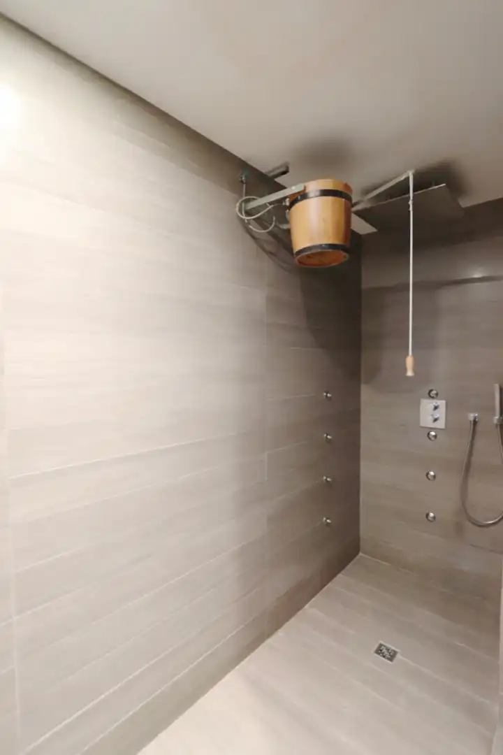 Bathroom of Houses for rent in Pozuelo de Alarcón  with Air Conditioner, Heating and Private garden