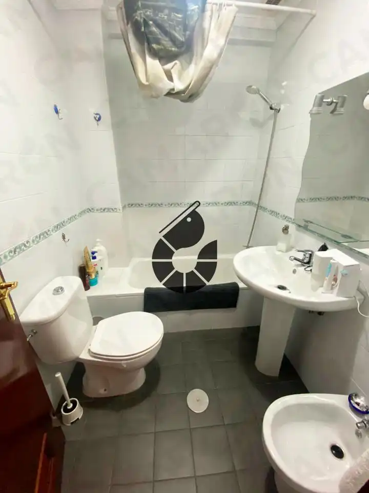 Baño de Casa adosada en venta en Bormujos con Aire acondicionado, Terraza y Trastero