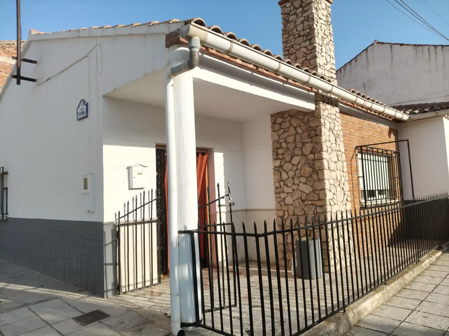 Vista exterior de Casa o chalet en venta en Baza con Amueblado