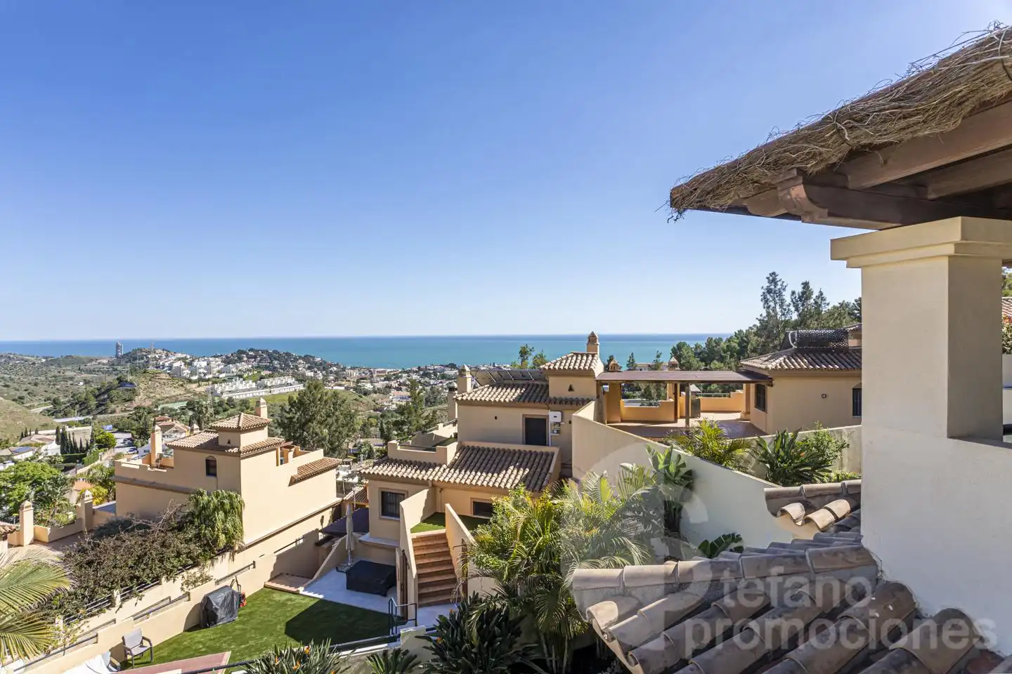 Vista exterior de Casa adosada en venta en Málaga con Aire acondicionado, Jardín privado y Parquet