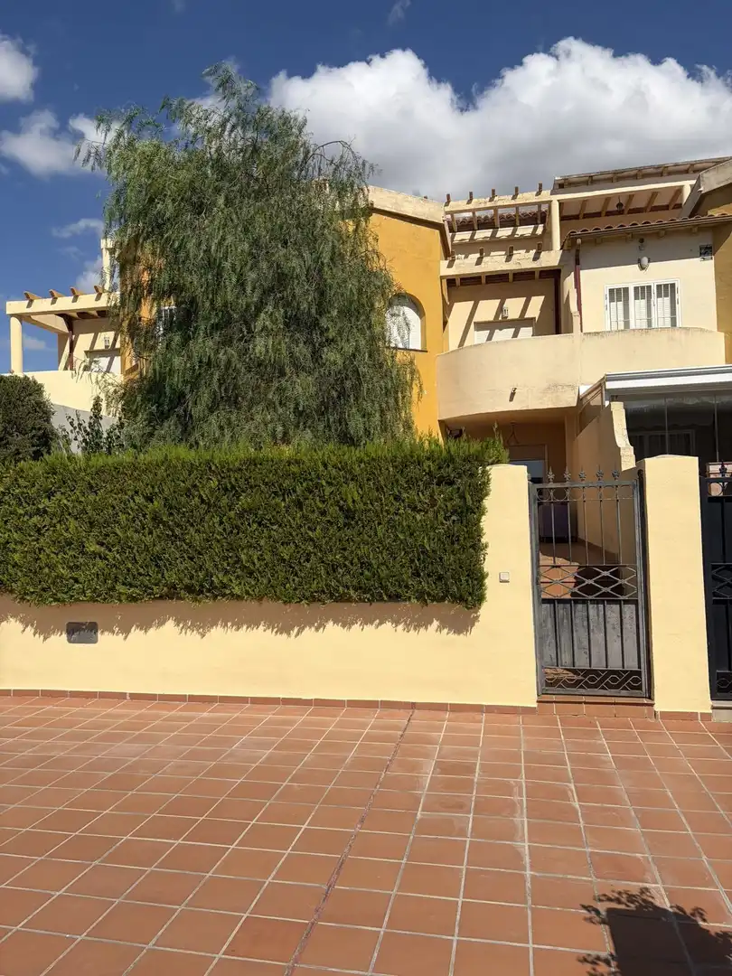 Garden of Detached homes for sale in Milla de Oro