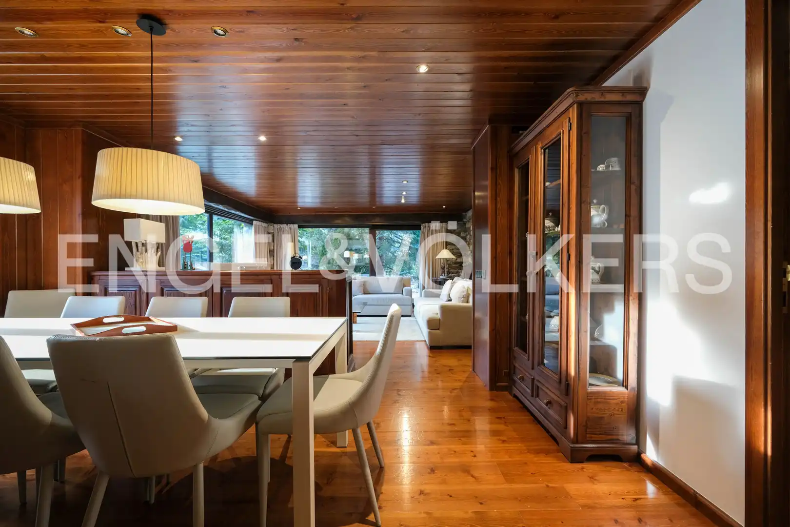 Comedor de Piso en venta en Naut Aran con Trastero y Balcón