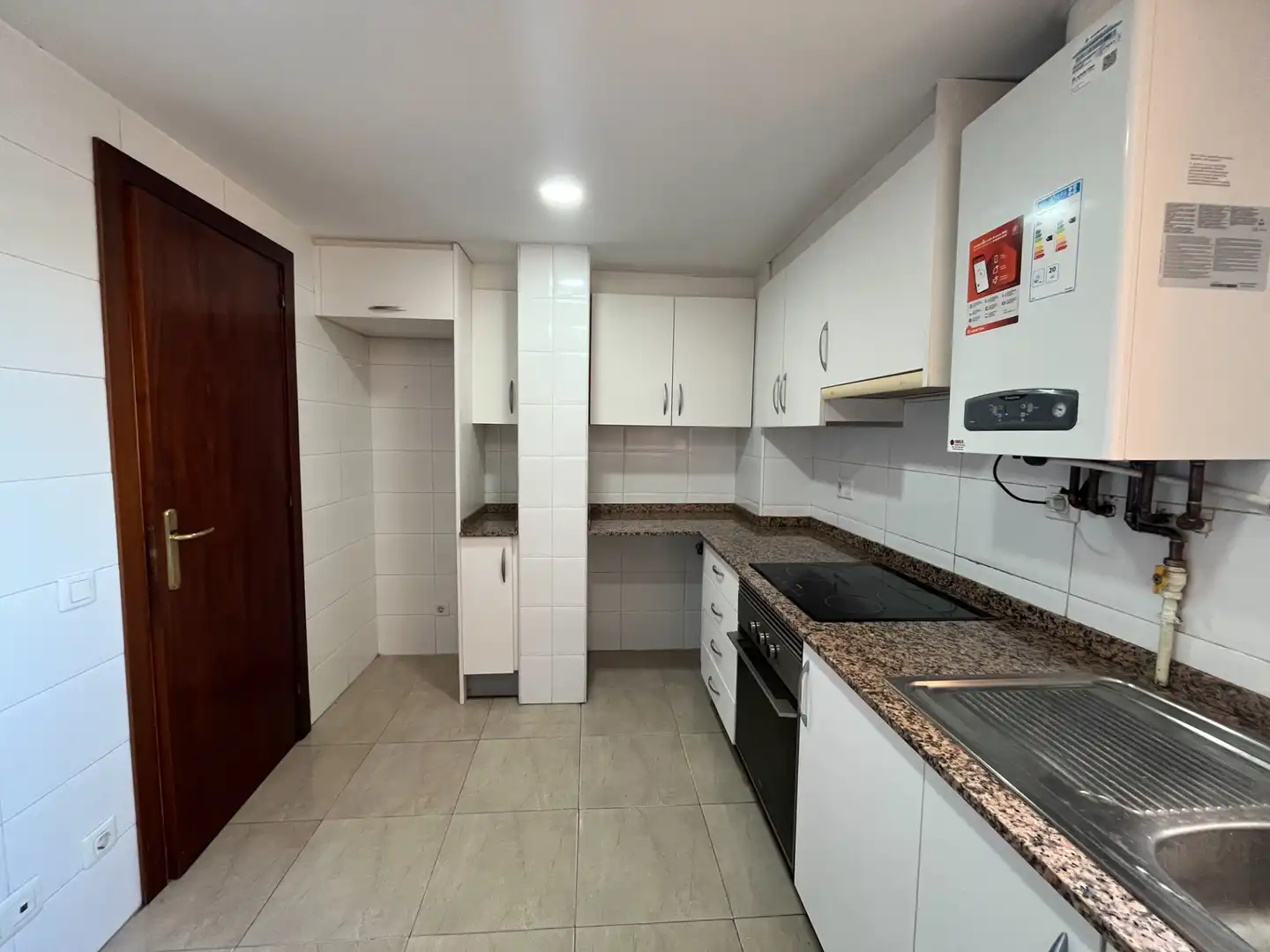 Kitchen of Duplexes for sale in Girona  with Air Conditioner, Heating and Terrace