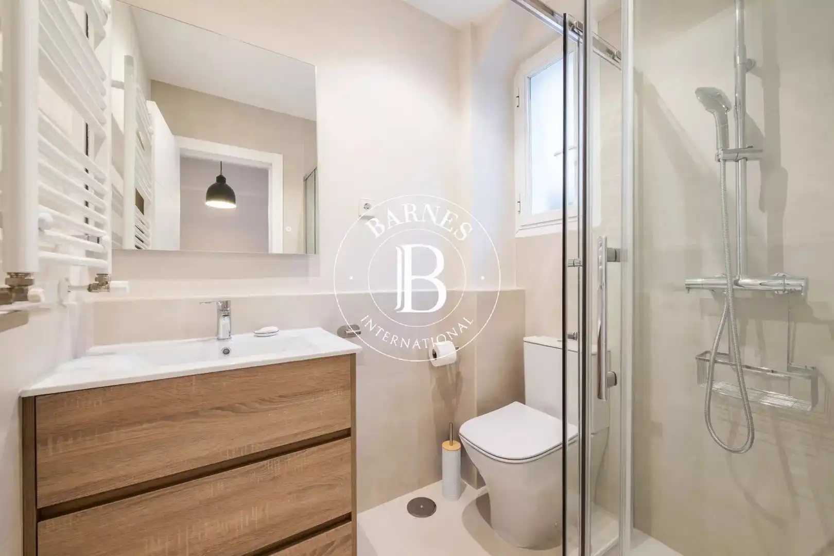 Bathroom of Flat for rent in Madrid  with Air Conditioner, Heating and Terrace