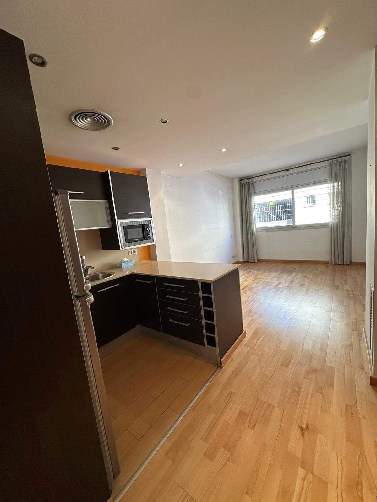 Cuina de Planta baixa en venda en Sabadell amb Parquet i Terrassa