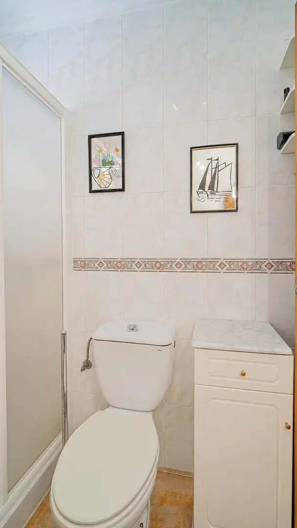 Bany de Casa o xalet en venda en Torrevieja amb Moblat, Balcó i Piscina comunitària