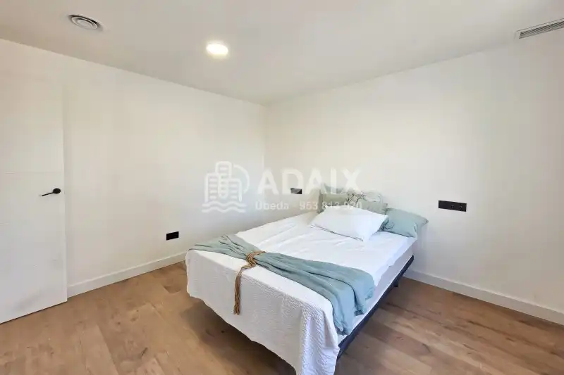 Bedroom of Flat for sale in Úbeda  with Air Conditioner, Heating and Parquet flooring