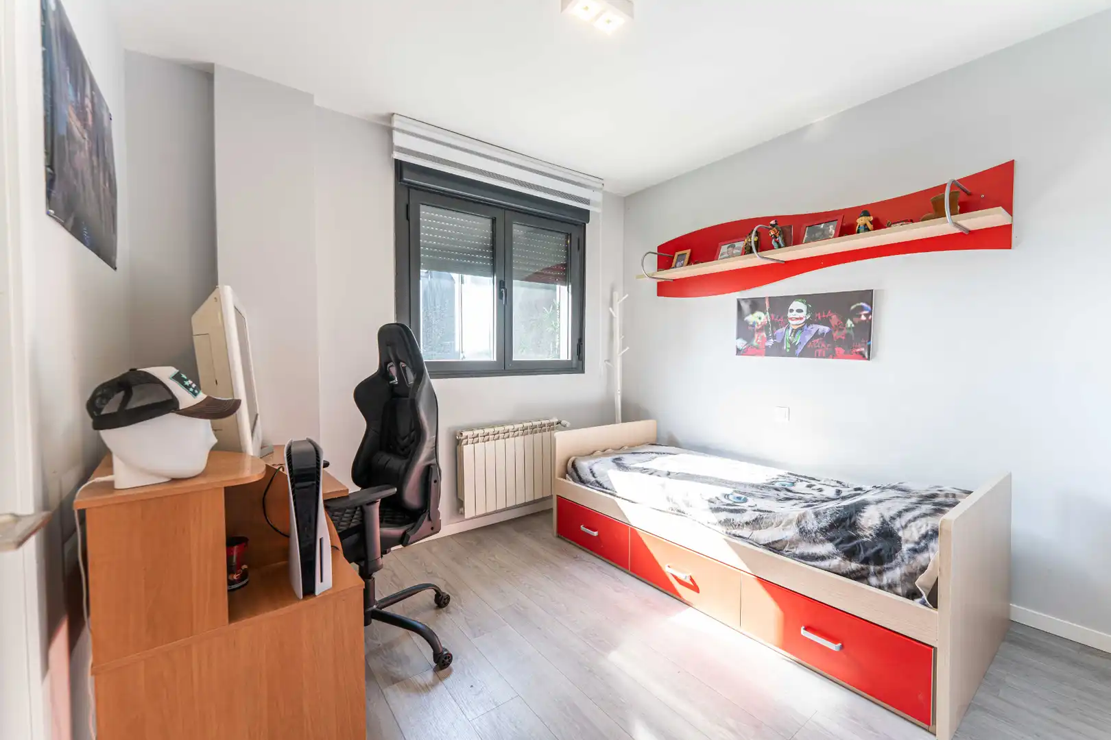 Bedroom of Attic for sale in Móstoles  with Air Conditioner, Terrace and Storage room