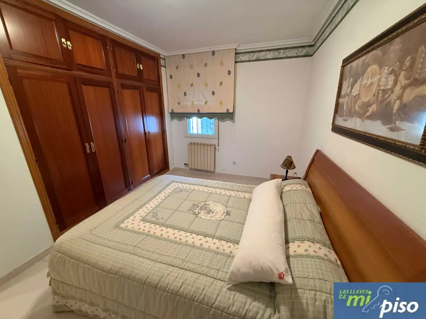 Dormitori de Casa o xalet en venda en Santovenia de Pisuerga amb Calefacció, Jardí privat i Parquet