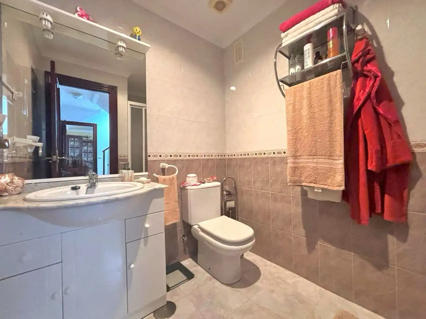 Bathroom of Duplexes for sale in Benalmádena  with Air Conditioner and Community pool