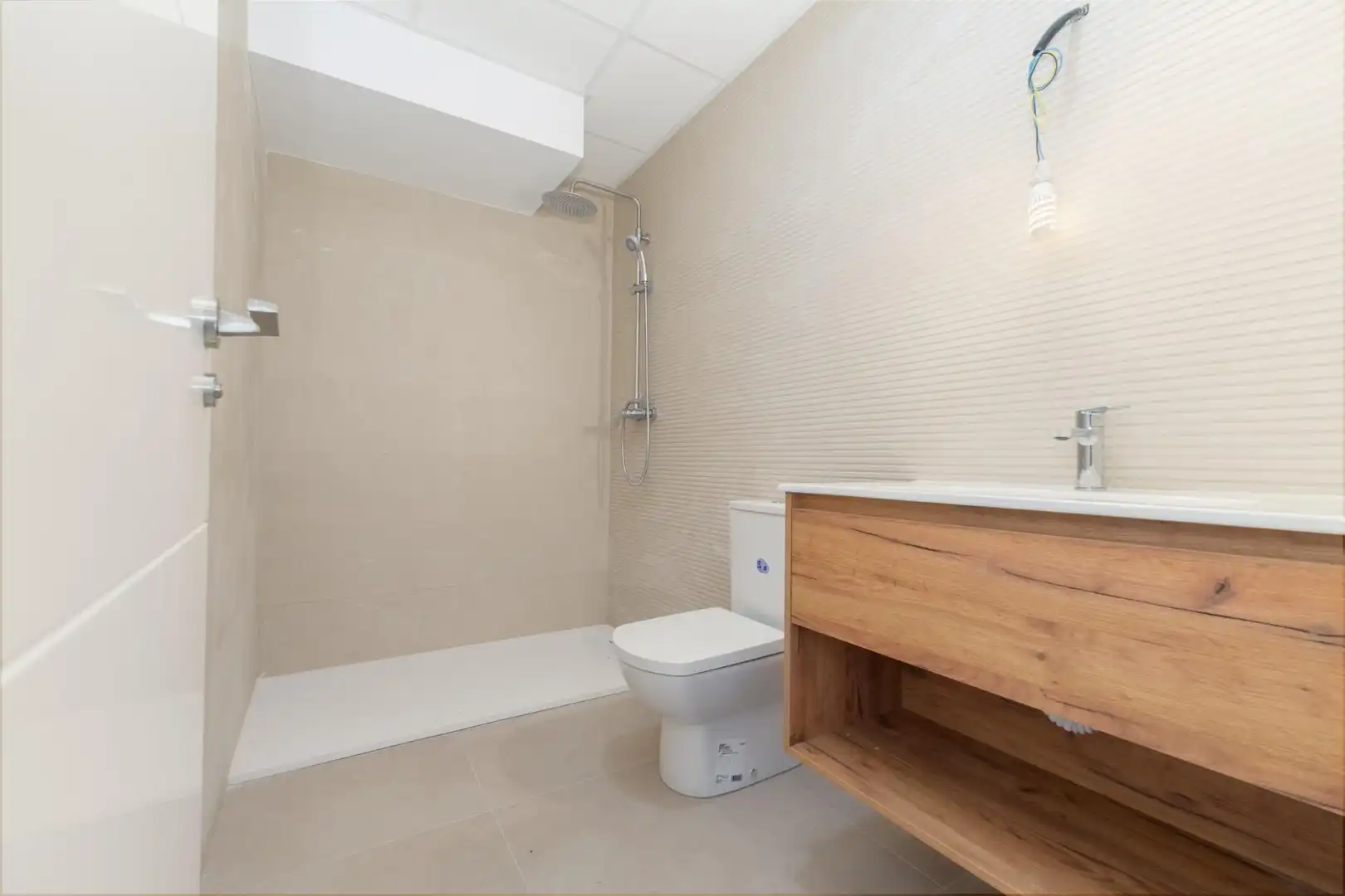 Apartamento con piscina en venta en La Carihuela - Los Nidos, imagen 9