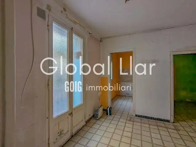 Flat for sale in Barcelona  with Balcony