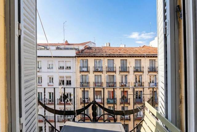 Piso en Venta en Calle PONZANO en Ríos Rosas - Nuevos Ministerios