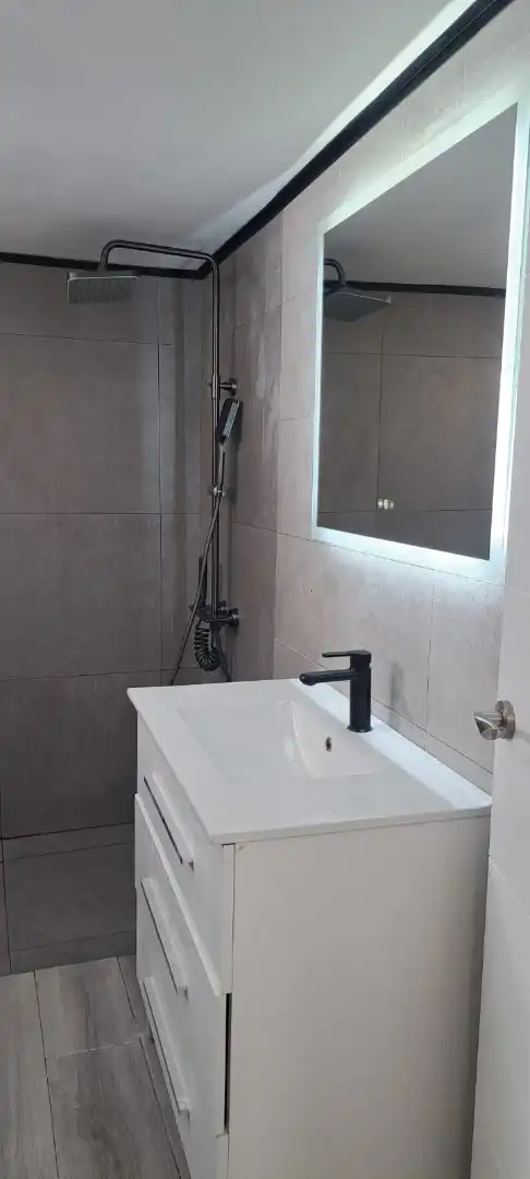 Badezimmer von Wohnung zum Verkauf in El Rosario mit Parkett, Terrasse und Ofen