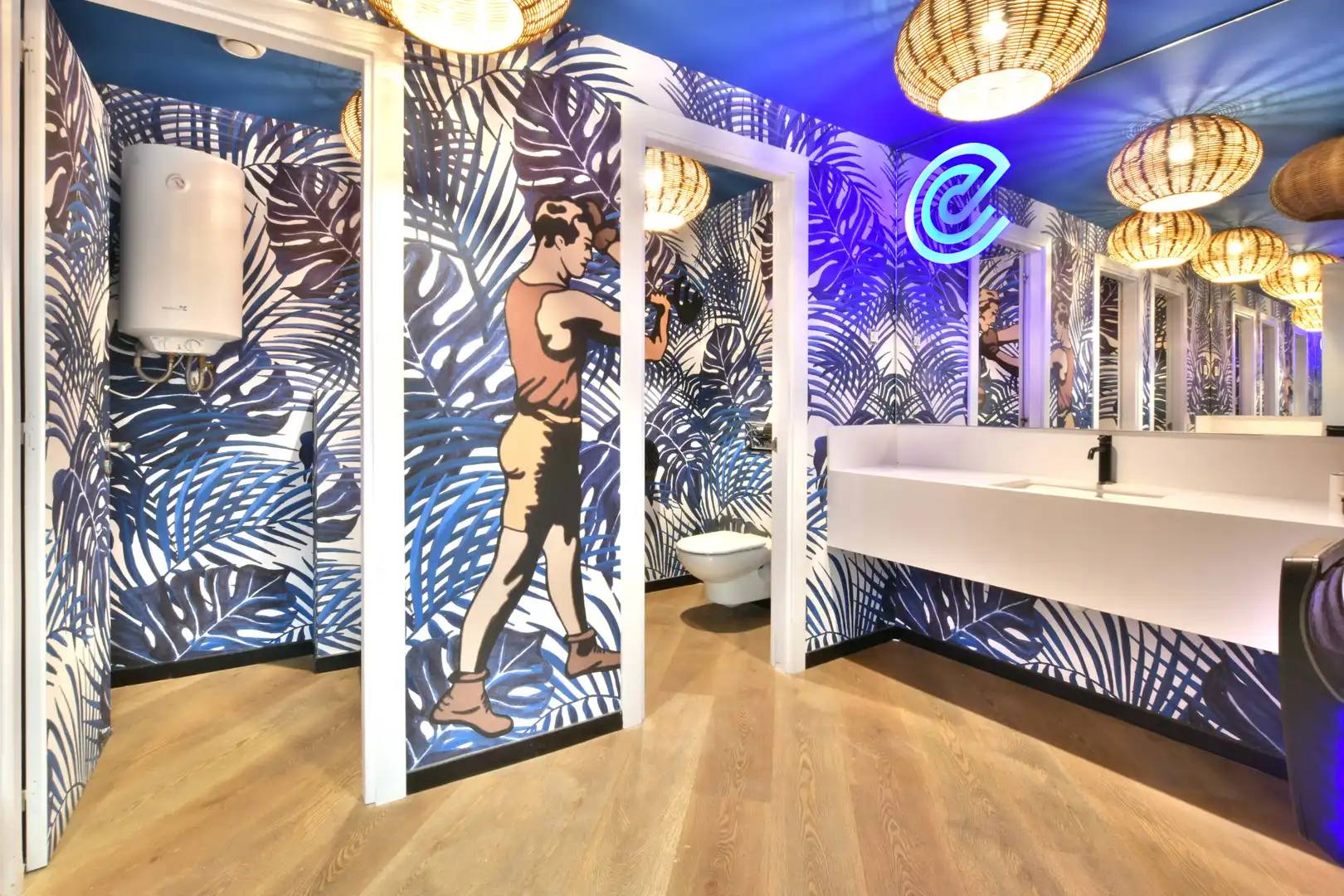 Baño de Oficina de alquiler en Barcelona con Aire acondicionado y Terraza