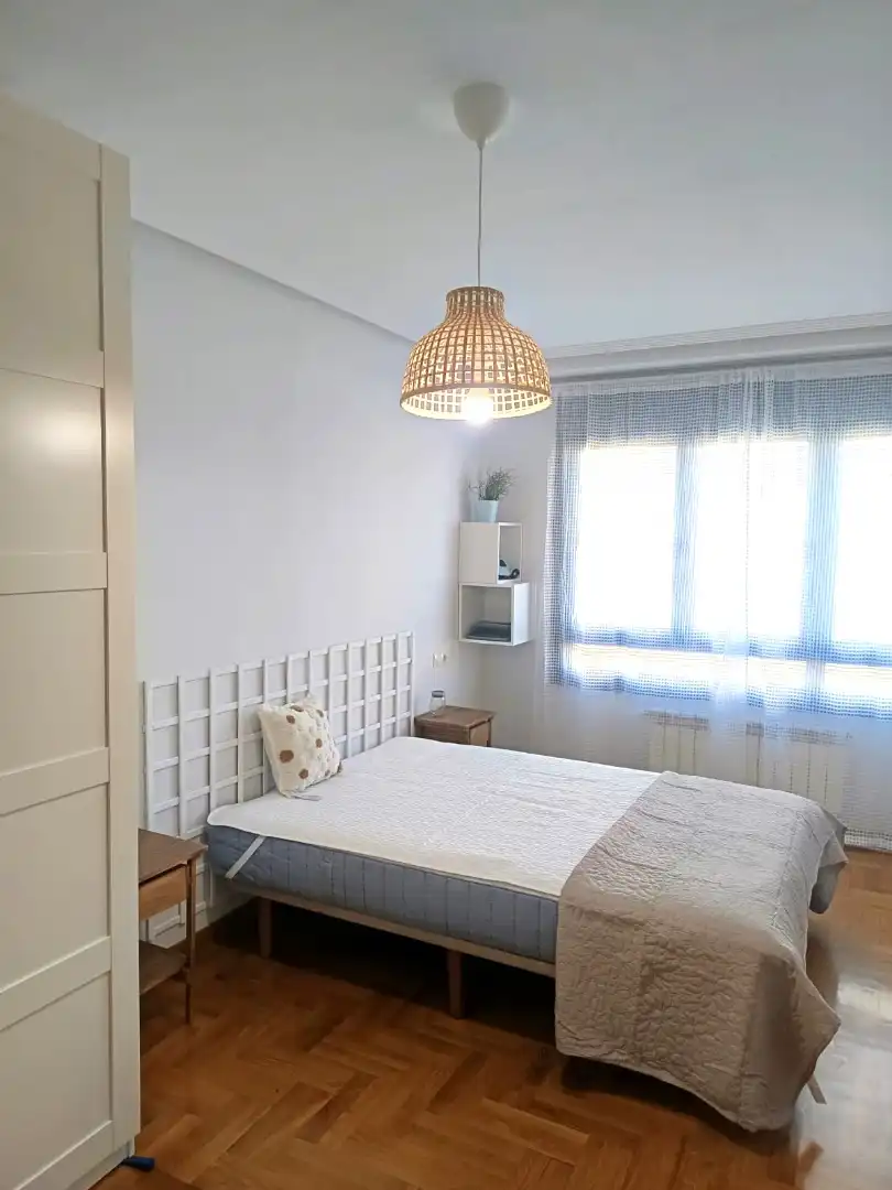 Bedroom of Flat for rent in Noreña  with Heating, Parquet flooring and Furnished