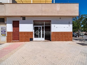 Local comercial en venda a Chana