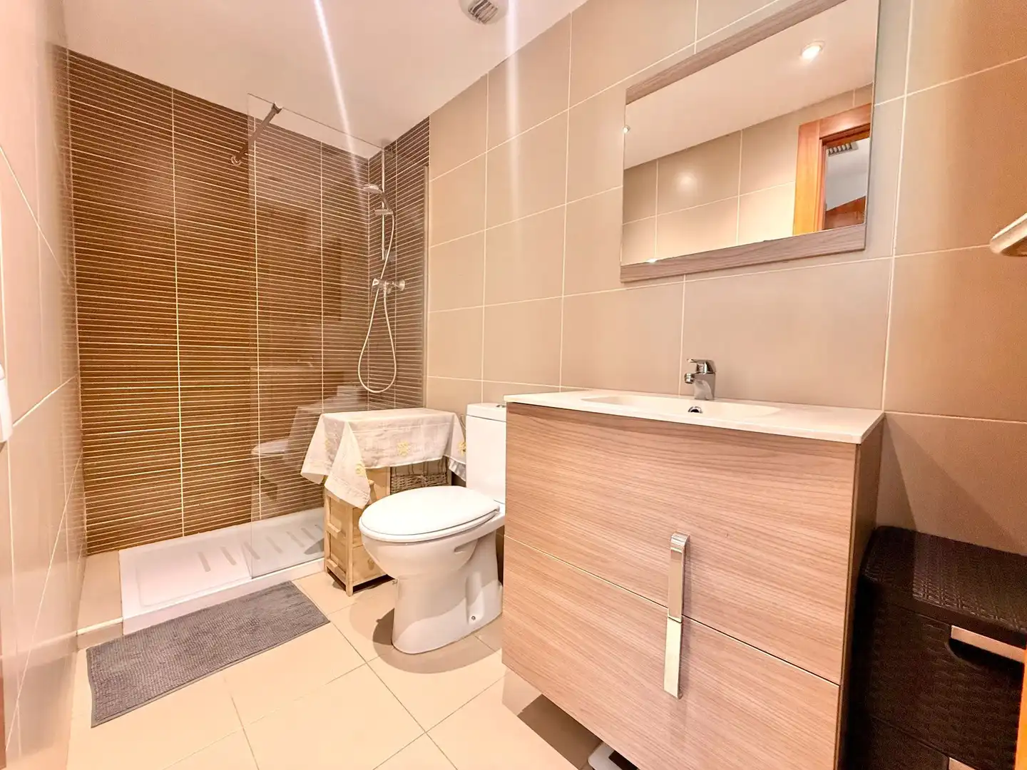 Baño de Piso en venta en Badalona con Calefacción, Terraza y Piscina comunitaria