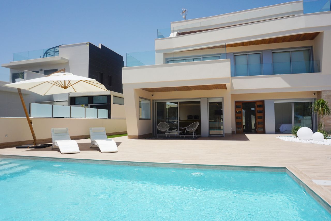 Swimming pool of House or chalet for sale in Orihuela