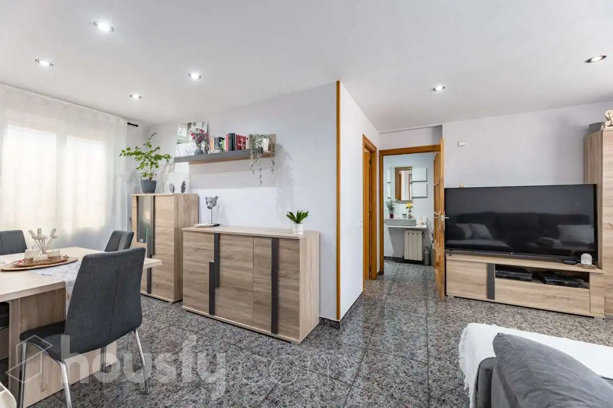 Living room of Flat for sale in Sabadell  with Air Conditioner, Heating and Furnished