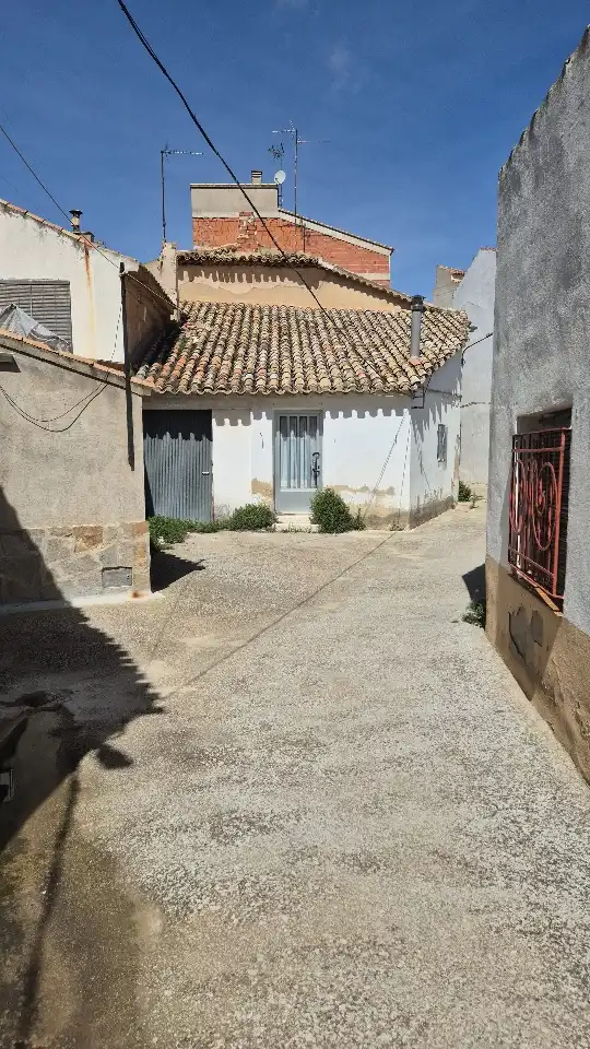Exterior view of Houses for sale in Casas-Ibáñez